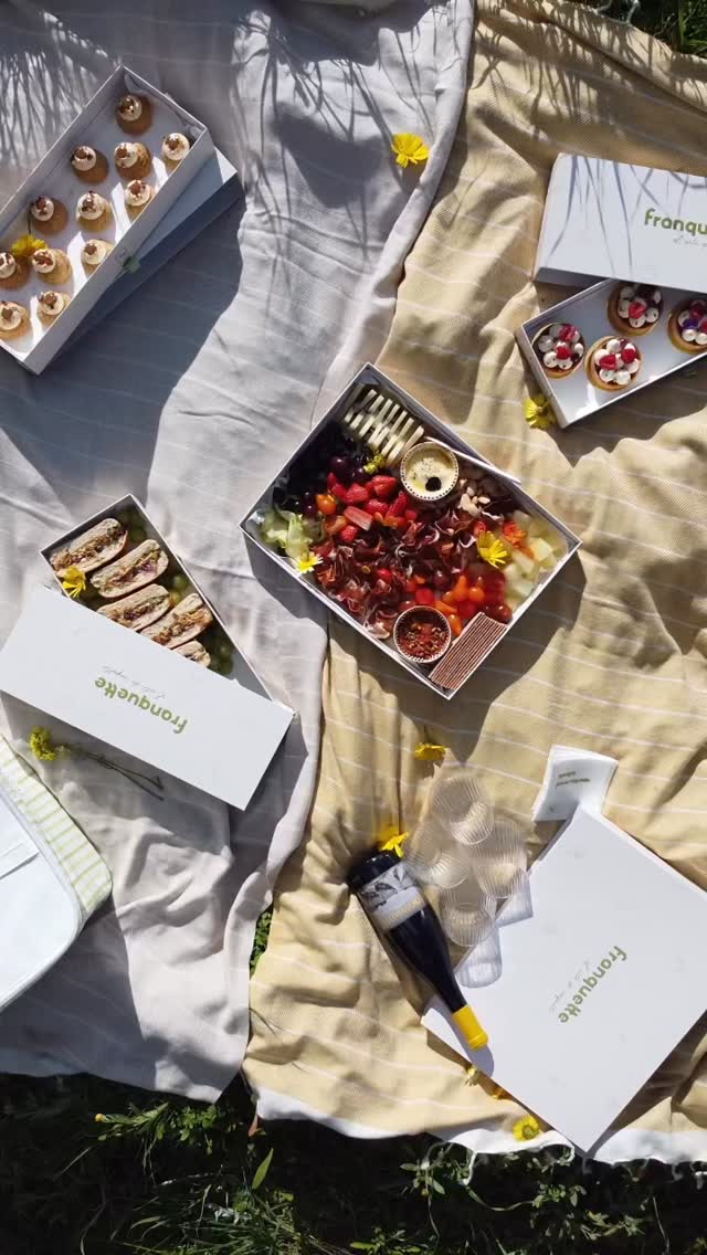 No internet connection, good vibes only 🌱🌼
#picnicmallorca #picnic #blossomalmondtree