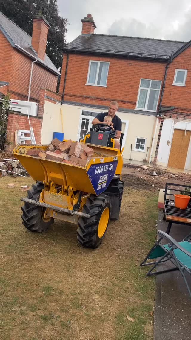 He said no to a last minute holiday so I think it’s time to add to the half term jobs list 👷♀️🔨