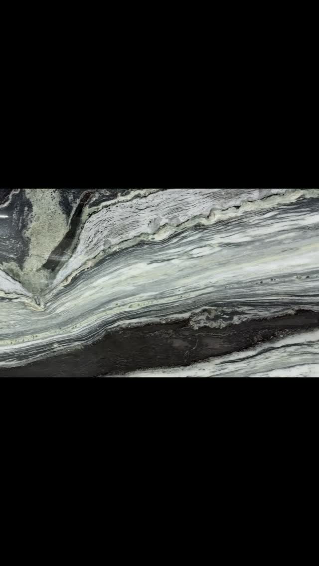 Always an experience visiting @gmdstones and being inspired by the wide variety of stone selections✨🙌🏻
#marble #quartzite #countertop #stone #interiordesign