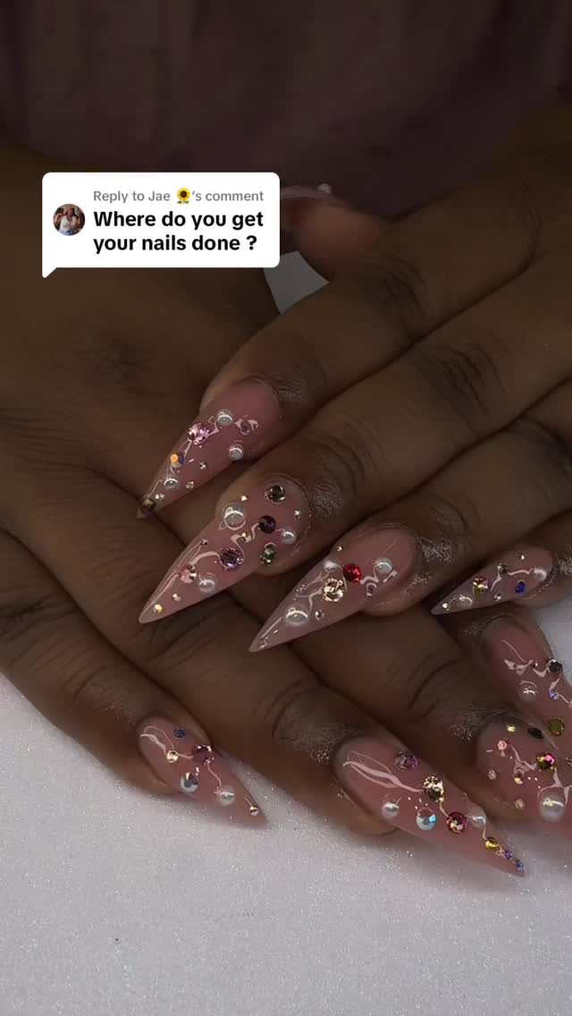 Tag a friend that always put your name in rooms you aren’t in 💅💫 when friend does the promo for you @jileigha💕 oh yea check out my girl she’s a MUA @glamgalorexjd 💄