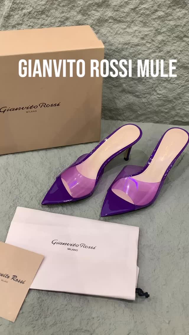 Must-have heels 👠
36–41
550 AED | 55 OMR
🇦🇪 Next day | 🇴🇲 3–5 days | 🌍 Worldwide
www.amirashop.net