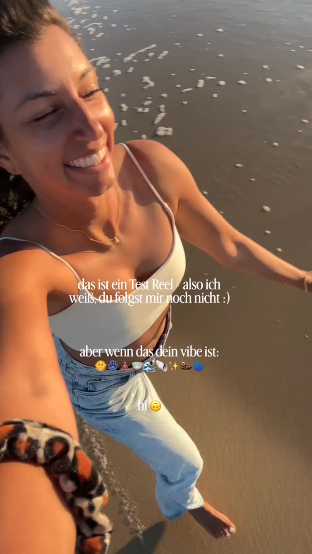 Hiiii 🙃 Ich bin Mimi,
33 Jahre alt, seit 2 Jahren Unternehmerin im Bereich Yoga & Wellbeing und lieeeebe alles rund um Yoga, Mindfulness, Träume erfüllen, ganzheitliche Gesundheit, Manifestieren, Law of Attraction, in Leichtigkeit & Freude das Leben genießen & mich mit Menschen zu verbinden die all das auch lieben. Ich liebe es in der Natur zu sein, bin ein absolutes Matcha Latte Girl, dass es liebt in cuten Pilates Outfits durch die Gegend zu laufen, verschlinge ein Persönlichkeitsentwicklungs-Buch nach dem nächsten, bin obsessed mit Dr. Joe Dispenza, bin extreeem begeisterungsfähig und reise für mein Leben gerne (bin Schütze - was soll ich machen :D - it’s my nature). Mein neuestes Hobby ist Surfen und darum bin ich auch gefühlt alle 2 Monate irgendwo am Meer und liebs komplett so frei und flexibel zu leben - das war schon immer mein größter Wunsch. Jetzt ist mein nächstes Ziel finanziell frei zu werden & ich glaube, ich bin auf einem richtig guten Weg dahin & wisst ihr was: ich nehm euch hier mit & teile meinen Weg & freu mich euch alle auch kennenzulernen ✨🥹🫶🏽
Also verrate mir meine Followerzahl die du grade siehst & wenn du willst stell dich doch auch gern kurz vor🥰
#instagram #instagrowth #follower #testreel #viral thisisme community yoga mindfulness manifestation lawofattraction traumleben dreamlife instacommunity wellbeing wellness pilates girl woman women frauen