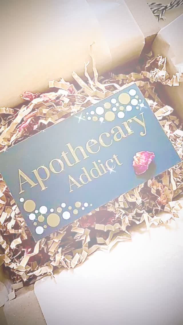 💌 Packing love, care, and quiet luxury, one order at a time…
Local friends: if you are within our delivery area, order by today to receive your Valentine’s gift by Valentine’s Day! 💛🜁🜂
For everyone else: enjoy HEARTROOT10 at checkout 💌🜃🜄
✨ Each Valentine’s purchase also comes with samples of new bars from our upcoming February collection — a little sneak peek into what’s coming next! 💛🜄🜁🜂
Every package is a little ritual of care and attention ✨💛🜃🜄🜁🜂
#QuietLuxury #ValentinesDelivery #HeartInEveryBoxk