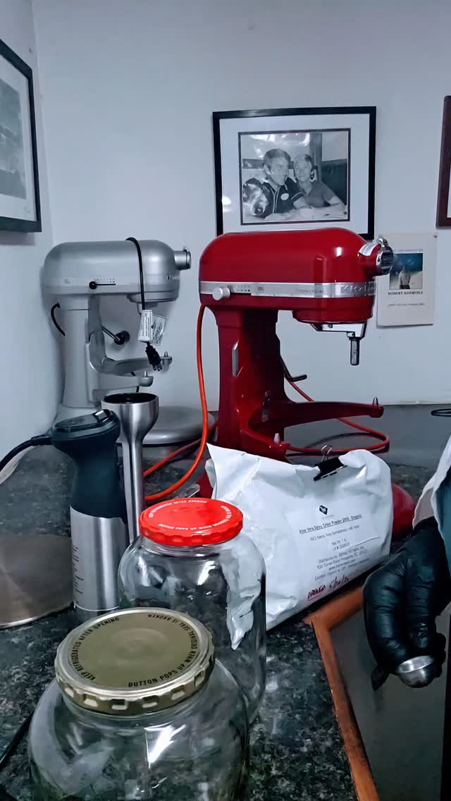 Working to make you exquisite (fill in the blank) __________________________ (self care, daily ritual, love) that you need ❤️
xoxo Kathy
.
.
.
.
.
#cleanskincare #healthybeauty #healthyaging #singleuseplasticfree #landiaskincare