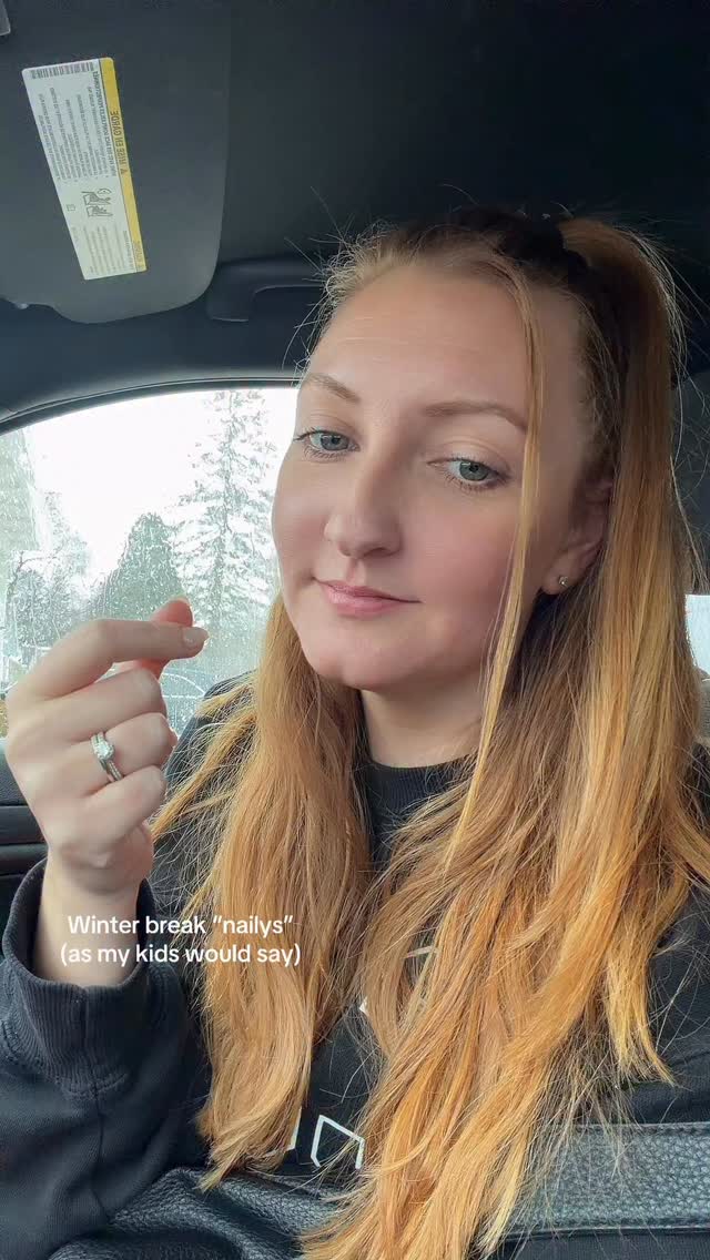 Nail inspo
Hope you’re all having a great week!
What’s everyone teaching next week?!
We’re onto basketball 🏀
… oh no! Maybe I should’ve cut my nails shorter 🤪
#physicaleducation #peteacher #pe #physed #nails