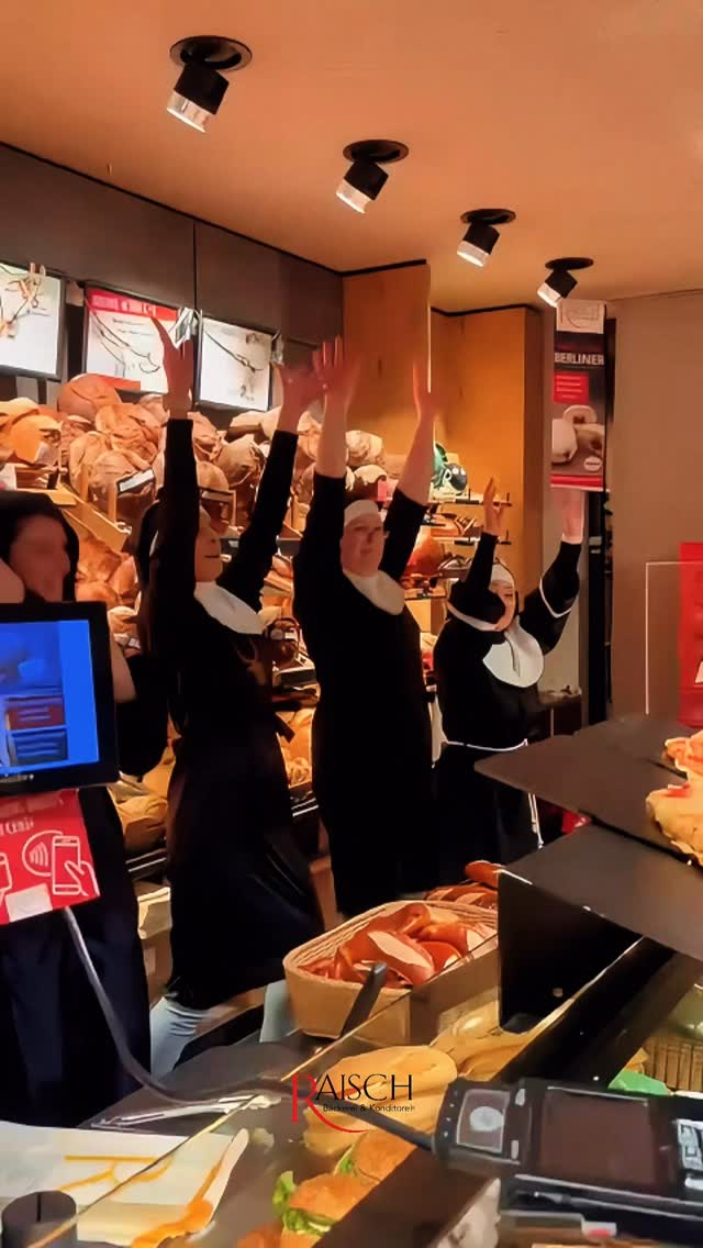 In unserer Filiale in Königsbach ist gute Laune.. 🥳🙋🏻♀️
#fasching #karneval #raisch #baeckerei #gutelaune