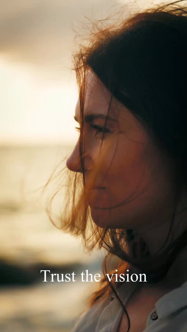 Stand here, and let’s put some hair in front of your face, trust me
A sunrise shoot on Koh Samui, Thailand
Looking for the perfect conditions 🩵