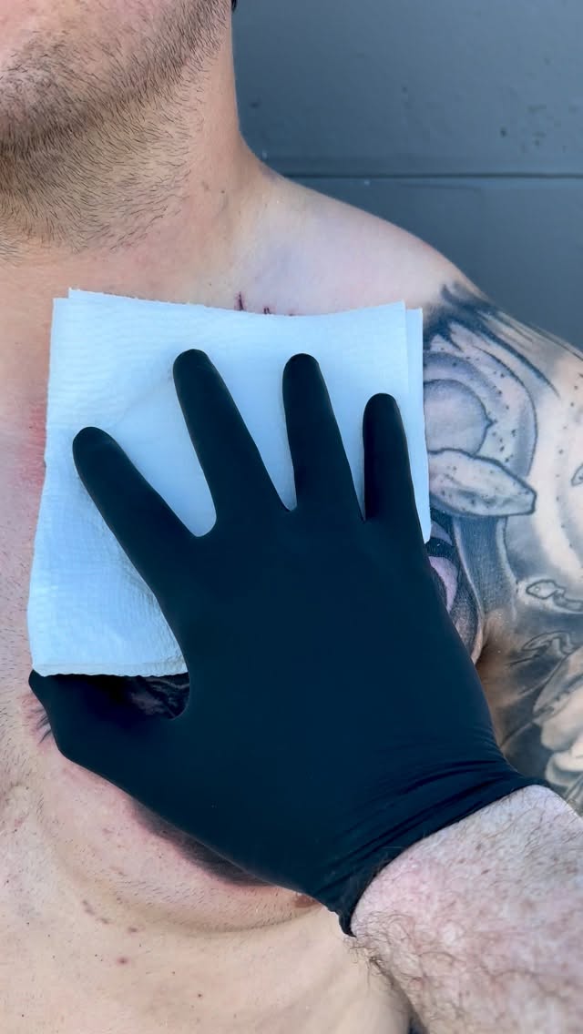 This Florida Panther tattoo was actually the first tattoo I have done on this customer. Not a bad intro to your new tattoo artist. *the flowers have been finished in another appt*
#florida #floridapanther #wildlife
@luckysupplyusa @eternalink @truetubes @inkmaster @afterinked @afterinkedcolombia @electricgoldonparkblvd @kingpintattoosupply