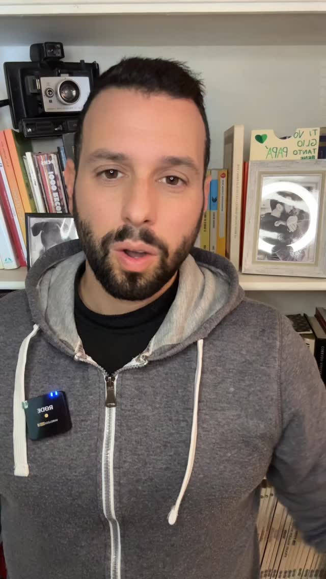 La vera relazione con un cane non nasce dall’obbedienza,
ma dalla sicurezza che sente accanto a te.
Quando un cane si fida:
non si difende,
non si chiude,
non ha bisogno di essere “gestito”.
La fiducia è un processo quotidiano fatto di ascolto, scelte rispettate e coerenza.
Ed è proprio da lì che nasce un cane sereno… e una convivenza che funziona davvero.
🎓 Vuoi formarti come dog sitter con una visione moderna e rispettosa?
👉 Corso dog sitter – scarica il programma completo
📲 Per approfondimenti, riflessioni e contenuti esclusivi
👉 Iscriviti al canale WhatsApp
Un cane felice non è un caso.
È il risultato di una relazione costruita bene.
#dogsittercorso
#cinofiliaconsapevole
#relazionecane
#educazionecinofila
#lavorareconicani