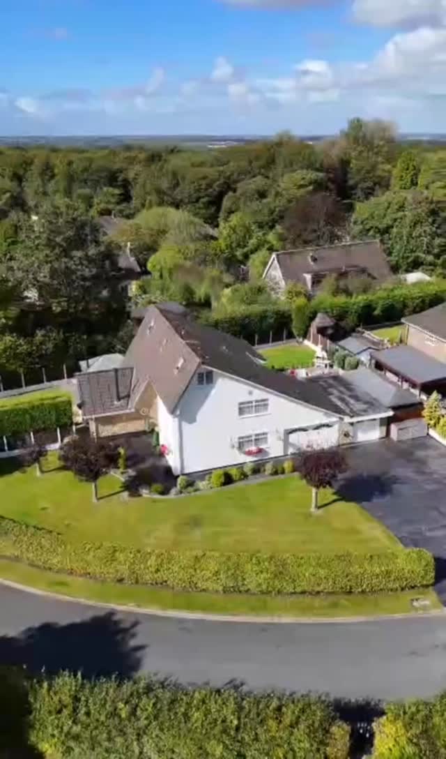 We’re Loving the Feedback! ⭐
A huge thank you to our amazing clients for taking the time to leave such fantastic reviews. Your kind words mean the world to us and truly reflect the dedication our team puts into every sale and purchase.
Helping you move with confidence is what we’re all about — and your feedback lets us know we’re getting it right.
Thinking of buying or selling? Get in touch with Neil Robinson Estate Agents and experience our service for yourself.
📞 01695 355110
🌐 https://neilrobinson.co.uk/