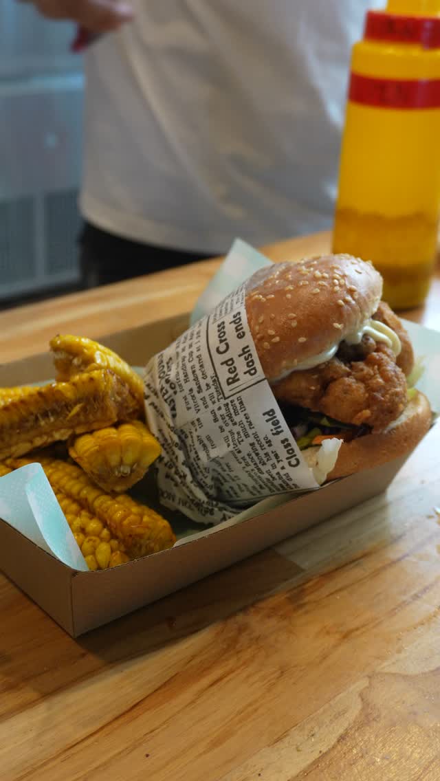 "Ever crave a burger that's guilt-free & bursting with flavor? 🍔❤️ Say hello to Everdale, your new plant-based paradise in Springvale. Life's too short not to indulge in the delicious. Relish the weekend in style! 🍹🌱 #VeganLife #EverdaleBurgers"
📍1a/830-850 Princes Hwy, Springvale, VIC 3171
🕒Mon: 11:30 AM–3 PM, 5–8.30 PM
🕒Tue: 11:30 AM–3 PM, 5–8.30 PM
🕒Wed: 11:30 AM–3 PM, 5–8.30 PM
🕒Thurs: 11:30 AM–3 PM, 5–8.30 PM
🕒Friday: CLOSED
🕒Saturday: CLOSED
🕒Sunday: 11:30 AM–3 PM, 5–8.30 PM