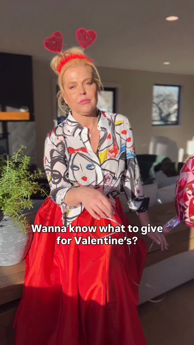 Wanna know what to give for Valentine’s?
Real estate, silly. 🏡❤️
#valentinesday #realestatehumor #realtorlife #housegoals #investinlove