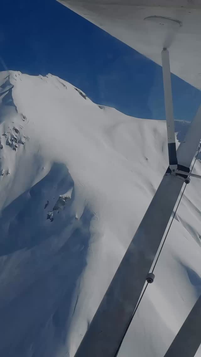 Mind surfing from the fixed wing in the Last Frontier.
@pilot_bethke & @nick_jouflas
#NeverStopExploring