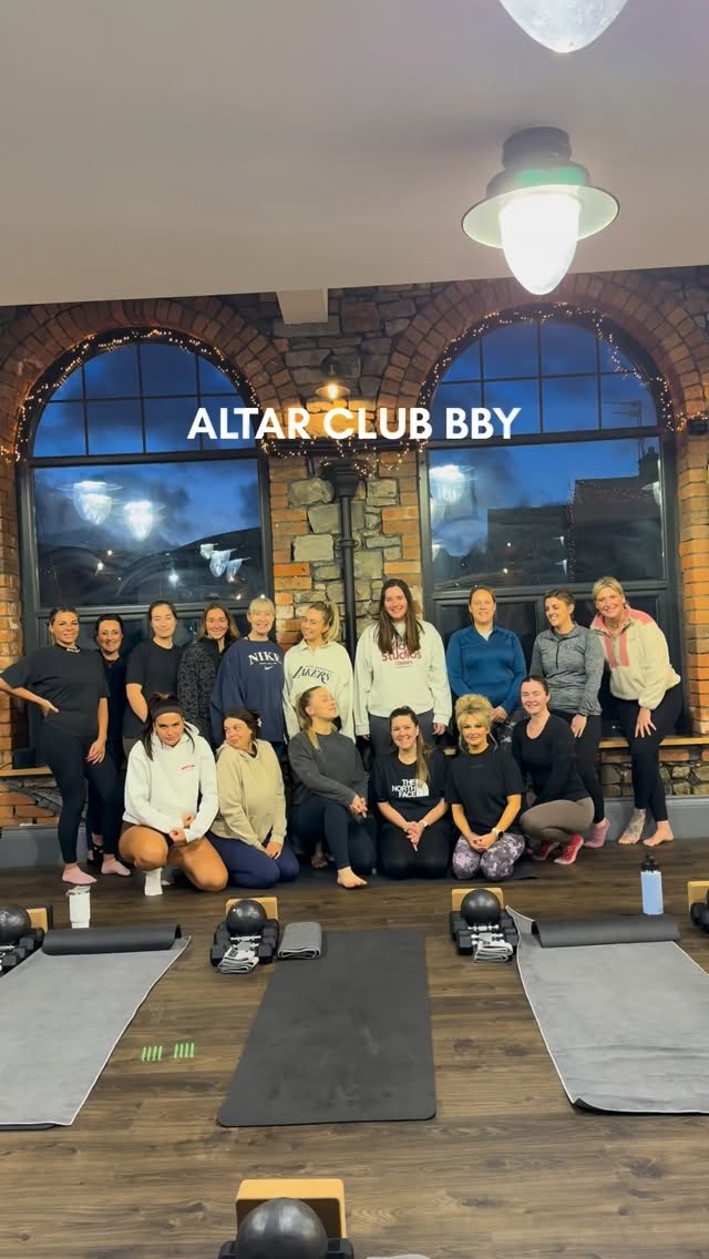 ALTARCLUB::
single handedly building an army of strong powerful women that I adore🔥
The most addictive club that you will want to be in 👌
#barre #barresohard #barrefitness #barreworkout #barreclass