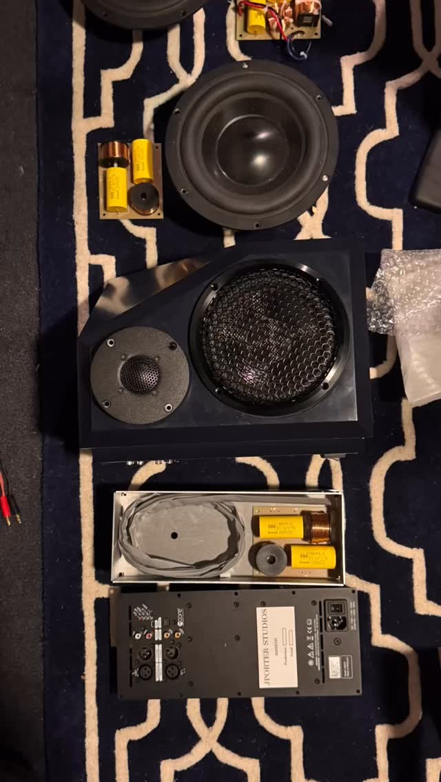 Wellington Micro/ hybrid: active / passive N-core 500 watts per channel / bi-amplified / lowest distortion drivers on the market 3-way micro footprint, macro sounds