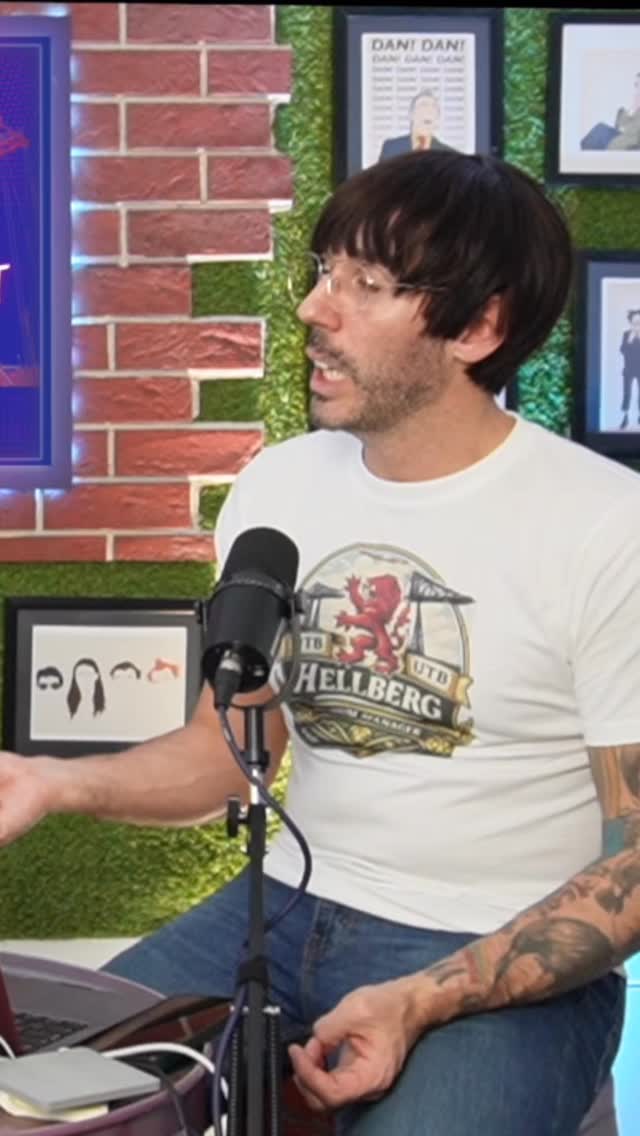 TEESSIDE DR💊GS NAMED AFTER DOG BREEDS!
🚨NEW PODCAST EPISODE OUT NOW - Watch the full show and hit subscribe here : https://youtu.be/9EQLPM4-d_o?si=QKWnRnV3TslUP1nG
Also available in audio format on all good podcast providers.
T-shirts available at: www.tedhankytshirts.com
#comedyreels #comedy #teesside #podcast #dogs