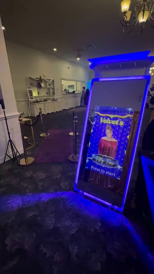 You deserve a grand entrance.
The Mirror Booth delivers ✨
Book today.