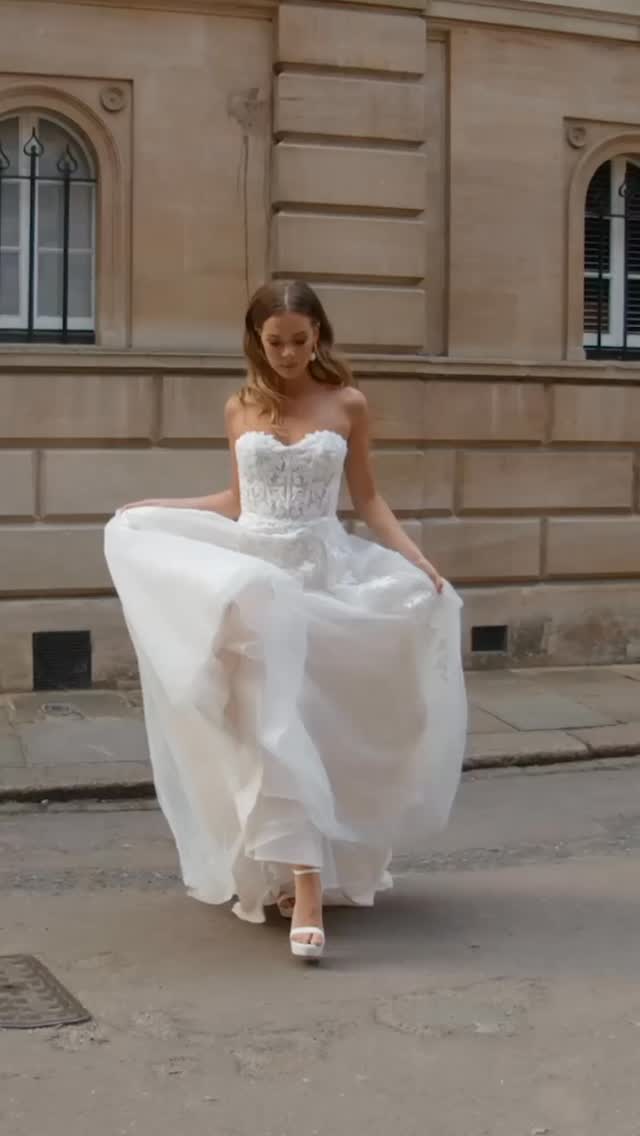 Strapless Sweetheart Neckline - Slim Ball Gown with Exposed Boning, beautiful!
@adorejustinalexander - Style 11181
#bride #yateley #hampshirebride #adore #weddingdress