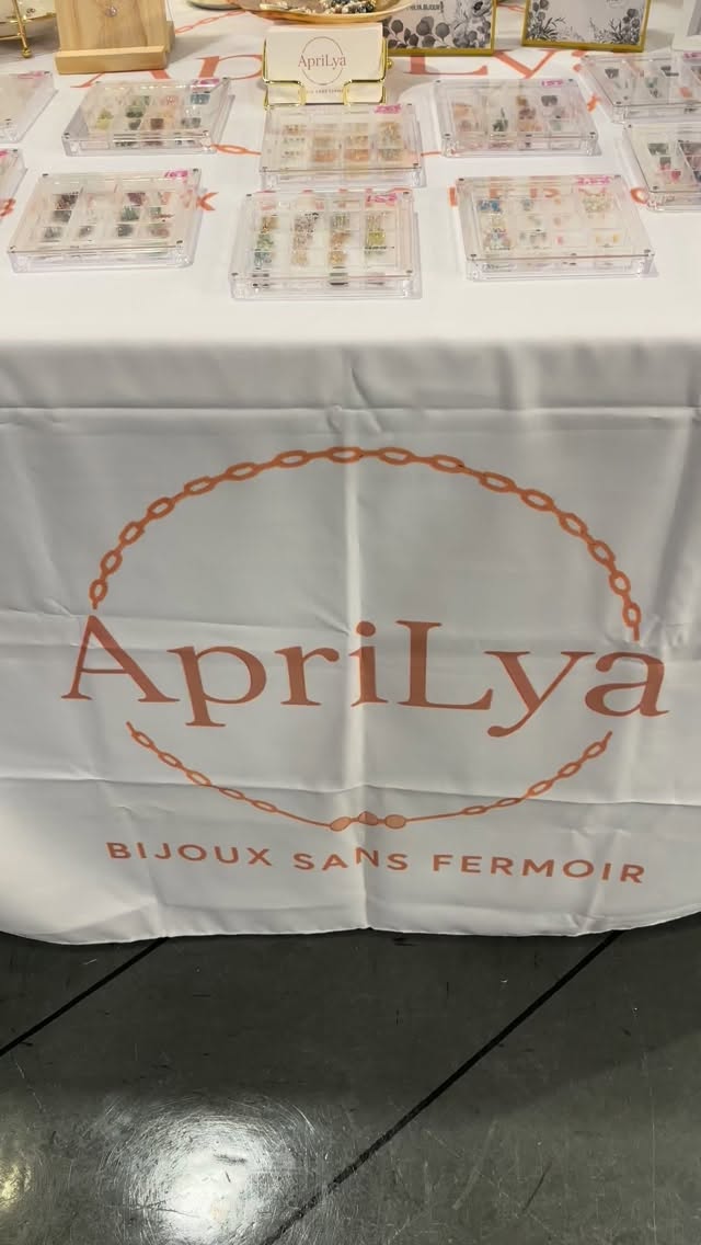 Je vous attends au marché Charlevoix toutes saisons pour la création de vos bijoux sans fermoir ✨
📍 Carrefour culturel Paul-Médéric
🕙 10 h à 14 h
#AprilyaBijoux #BijouxPermanents #Charlevoix #BaieSaintPaul
