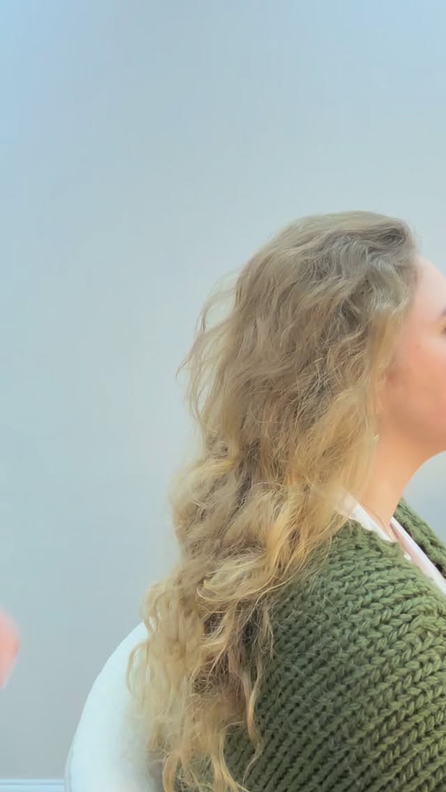Taming those natural curls 😍
#bridalhair #weddinghair #curls #bride #bridetobe
