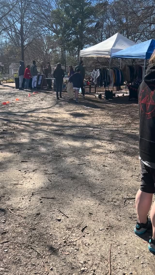 💘 TODAY’S THE DAY! 💘
We’re vending TODAY at the Cupid Market and we brought the love (and the vinegar) ❤️🥒
Come see us at the East Atlanta Village Community Farmers Market from 12–5 PM for:
✨ Valentine’s Day gift boxes
✨ Live, small-batch, unfiltered vinegars
✨ Flavor-packed salts + goodies
✨ Samples & pairing ideas to turn bland into grand
Perfect for food lovers, hosts, home cooks, and anyone who deserves a little ✨extra✨ love this Valentine’s Day.
📍 572 Stokeswood Ave SE, Atlanta
⏰ 12 PM – 5 PM
💌 Come say hi & taste the magic!
#TheTickledPickler #CupidMarket #ShopLocalATL #ValentinesGifts #EastAtlantaVillage FarmersMarketFinds ArtisanVinegar LiveVinegar HandmadeWithLove