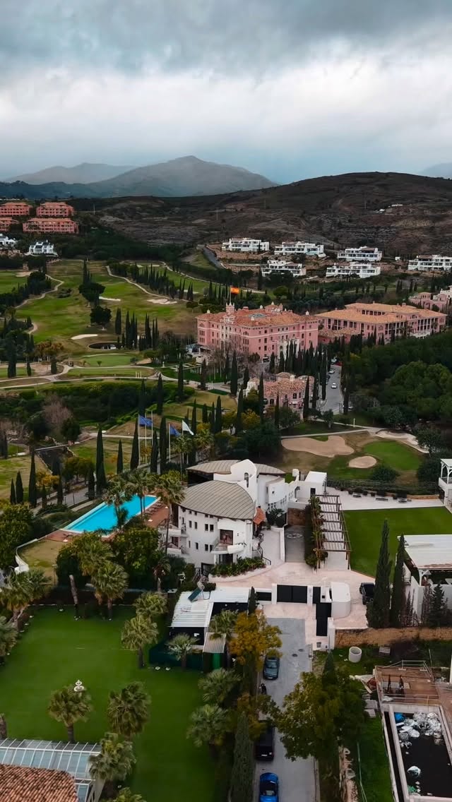Private chef at the villa this evening… for @gitbutler and tonight, we’re bringing the soul of Italy to your table 🇮🇹✨ @thesanctuarymarbella for @destination_marbella
Think handmade pasta, rich truffle aromas, silky burrata, perfectly reduced sauces, and that golden candlelight glow that turns dinner into an unforgettable experience. 🍝🍷🕯️
Luxury is not just what we serve — it’s how we serve it. Impeccable presentation, flawless service, and attention to every sensual little detail.
Let us take care of your catering — from elegant corporate functions to indulgent breakfasts, stylish lunches, and unforgettable dinners in the privacy of your villa.
📞 Get in contact with us: 0034 602 687 187
Where food meets atmosphere. Where elegance meets flavor.
Where every bite feels exclusive.
#Marbella #MarbellaCatering #PrivateChef #LuxuryDining #VillaLife ItalianNight FineDiningExperience CateringMarbella CorporateEvents LuxuryEvents DinnerInStyle GourmetExperience HighEndCatering EventStyling MediterraneanVibes ChefLife LuxuryLifestyle ExclusiveEvents 🍷✨