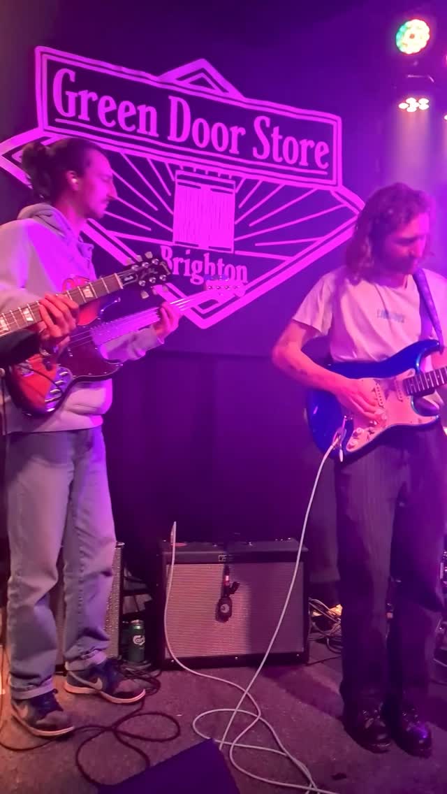 Back on stage this Saturday (21st) supporting the brilliant @sholtomusic at @alphabetbrighton !
****it’s an early one!! Set time is 7.15 sharp!!****
There’s a night on after so it’s an early start - don’t get caught out. Come and shake a leg with us! Cheers @acidbox_promotions
#livemusic #newmusic #independentartist #indie #jazz