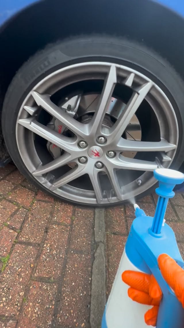 Monday motivation with 3 maintenance cleans up ahead. Beautiful weather to wash the cars. Get a glimpse into our maintenance clean routine. #carcleaning #detailing #beckenham #bromley #mondays