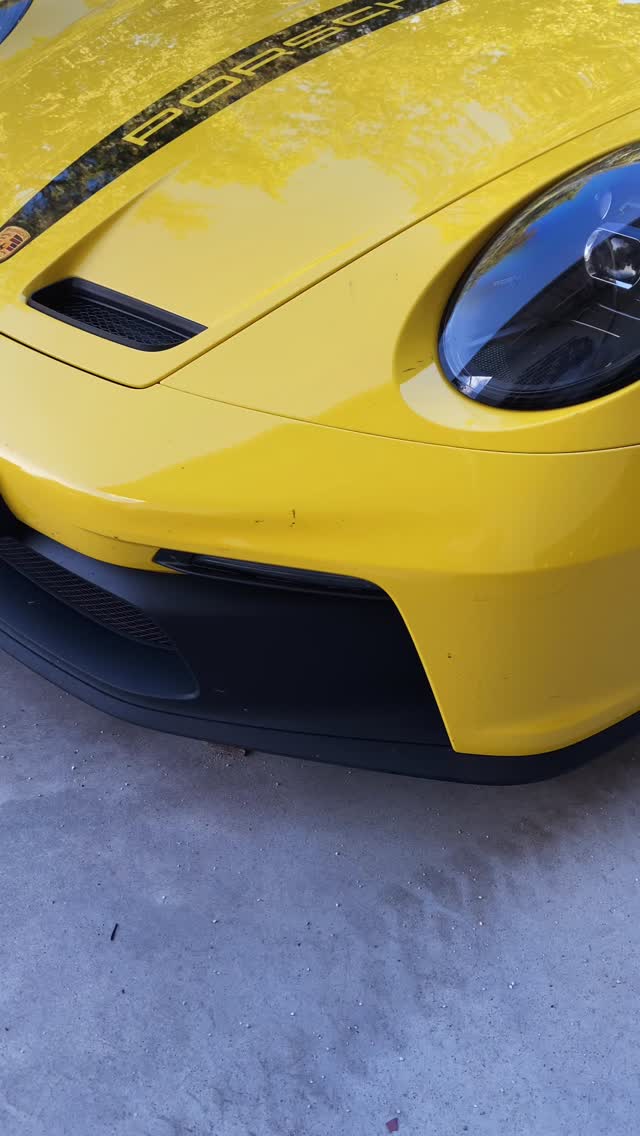 Porsche GT3 — le genre de voiture qui se respecte… jusque dans les détails.
Quand on conduit une GT3, chaque sensation compte.
Alors l’entretien, ce n’est pas “juste un lavage” : c’est préserver le look, le plaisir, et la valeur du véhicule.
Ici, objectif simple : une auto irréprochable, prête à rouler, prête à être admirée.
Finitions soignées, rendu net, et ce petit “wow” quand on la retrouve.
Réservation en message privé ou via www.ironclean.fr
#PorscheGT3 #Porsche #Detailing #CarDetailing #LavagePremium