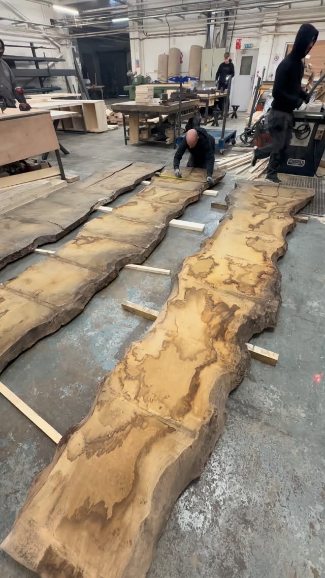 Take a look at this burr oak being made.
#rccfurniture #bespokefurniture #sheffield #oakfurniture #carpentry