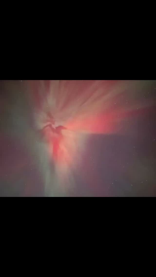 Inspiration comes from many places. Sometimes when I’m in writers block I just need to spend some time looking up. #northernlights #lisakcreations #inspiration