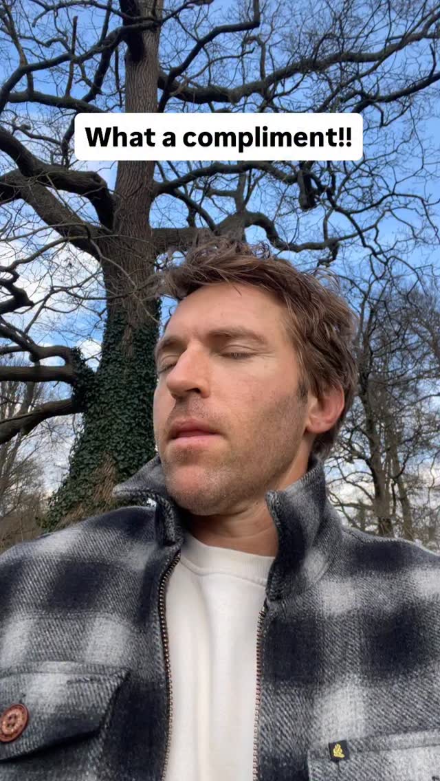 This is pretty awesome. I love you too bro!!
#friends #compliment #hilarious