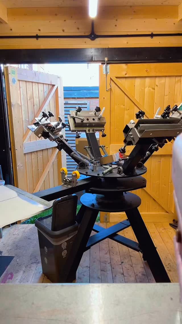 Loved making these @the_dead_deep tees , using my favourite printing technique, discharge printing, which strips the T-shirt pigment out to reveal the raw cotton colour, off white.