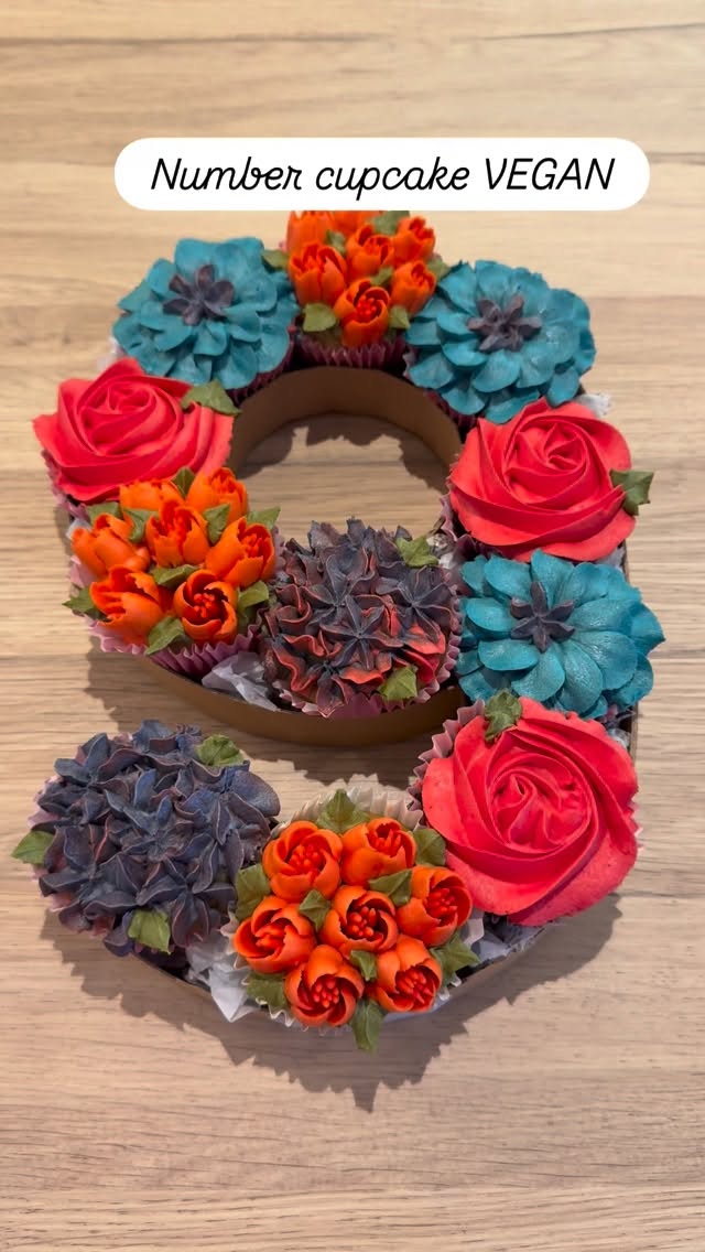 Number cupcake VEGAN 🧁💐
#cupcakes #angiescupcakes77 #cupcakesvegan #patisserievegan #gateauvegan @lagnycommerces