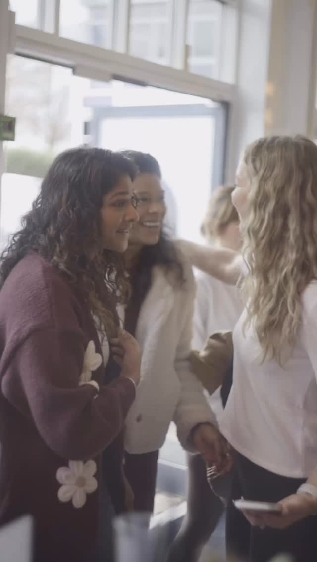 Three months since our launch,
and the hugs still mean just as much 🤍
Grateful for each and everyone of you 🫶🏼 and we’ve only just begun.
Strength begins at your core.