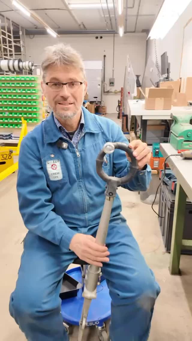 Das hier ist wahrscheinlich der schönste Push-to-Talk-Button der Welt. Oder zumindest in unseren Augen.
#aircraft #restoration #airplane #project #rebuild