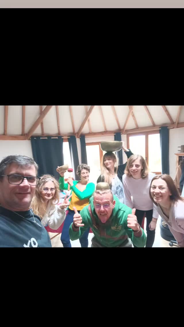 Ma yourte est un espace où on apprend ensemble, où on se trompe, où on rit (beaucoup !), et où on avance vers des réponses
Devenir thérapeute en techniques quantiques c’est avant tout une histoire de cœur, de rires et de rencontres
La thérapie quantique permet de découvrir des outils utilisés depuis des siècles
Apprendre sans pression, avec bienveillance et légèreté c'est ma philosophie et ma manière de voir les choses
Ce qui est important pour moi c’est de respecter chaque chemin, chaque rythme, chaque énergie, chaque histoire
Partager des fous rires et des moments qui font du bien pour accompagner des histoires difficiles
Si vous aussi vous avez envie de vous former avec du sens et de la joie alors n’hésitez plus
A @villedeblois et à @ville_de_sete bientôt à Briord !
Vous pouvez me conctacter : contact@formations-sensoria.fr
N’hésitez pas à visiter mon site :
www.formations-sensoria.fr
#sensoriasagessedefemme
#therapeutequantique e #formationmagnetisme #formationenergetique #bienveillance