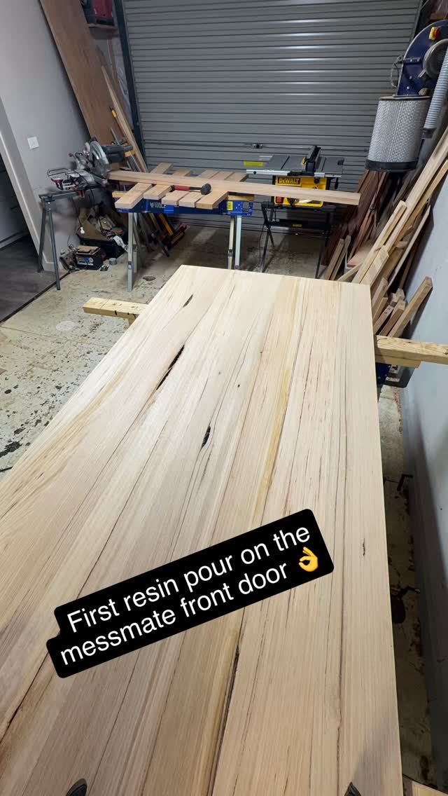 It’s messy work but once sanded it comes up 👌
.
.
.
.
#interiordesign #furnituredesign #hardwooddoor
#ballarat
#luxuryentry