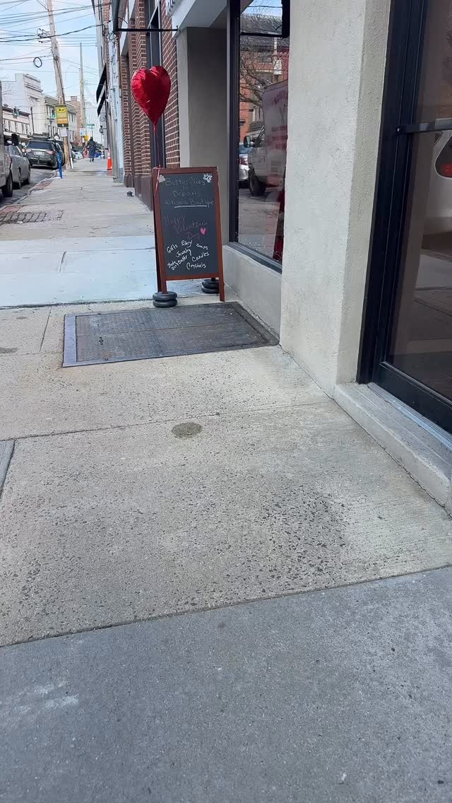 Come shop your favorite Soul Candles @butterfliesndreams 56 Main Street in Dobbsferry 🤗🤗🤗🤗🤗🤗🤗🤗 #youdeservesomethingthoughtful #smallbusinessowner #womanownedbusiness #soulcandles