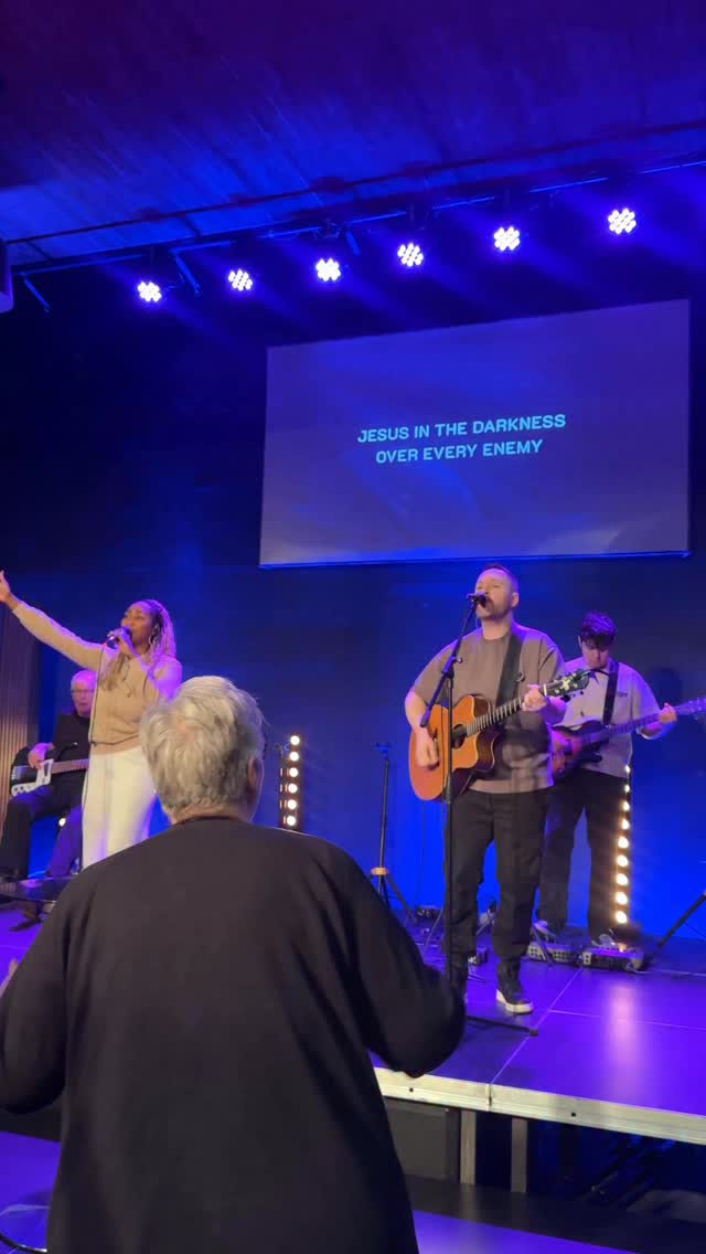 Another explosive Sunday 🙌🏻
Anointed worship, a fresh word from Pastor Steve Mawston and a powerful Upperroom ✝️♥️
More to come!!