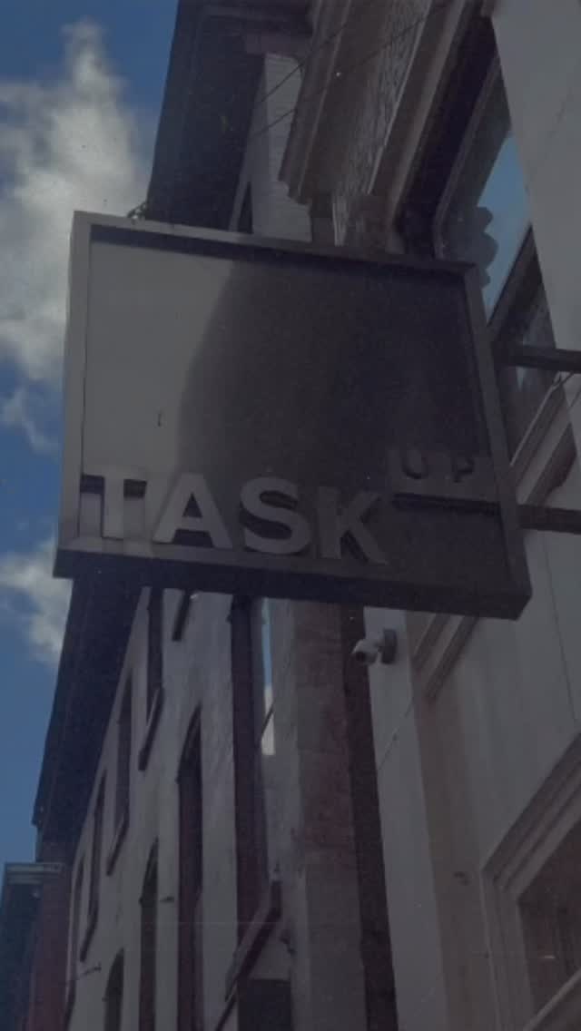 Love Letters to Task Up💌
Only a few offices left for private rental—head to task-up.com to secure yours today! #valentinesday #meeting #coworkingspace #philly #officerental