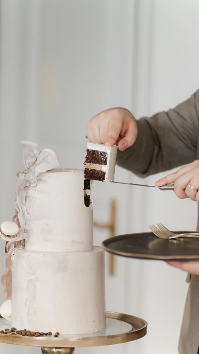 Caketasting to go
6. März 2026 · 17:00 Uhr
Kreuzlingen TG
CHF 50 · wird bei Buchung der Hochzeitstorte angerechnet
Limitierte Anzahl