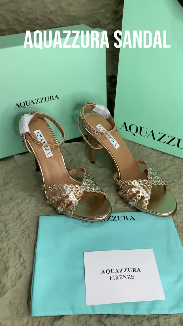 Iconic Aquazzura heels ✨
Effortless luxury for every occasion.
👠 36–41
💰 600 AED | 60 OMR