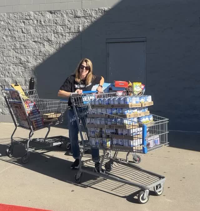 Shoutout to our incredible team who puts in the hard work month after month to make sure teens receive essential food and resources. We couldn’t do this without you. THANK YOU! ❤️🙏🏽❤️