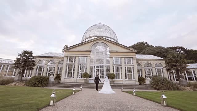 Archive ~ 2021
Where elegance meets emotion, unforgettable moments are born.
Soft fabrics, gentle lighting, and timeless details create a wedding that feels as beautiful as it looks.
It’s not just about the décor or the dress — it’s about the way two hearts promise forever, surrounded by love and grace.
Because true elegance is felt, not just seen.
Shot at the beautiful @syonhouse
@syonparkevents
#ElegantWedding #TimelessRomance #WeddingInspiration #LuxuryBride #syonhouse