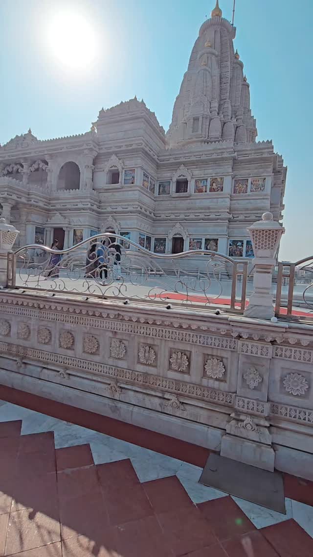 I didn’t just visit places.
I stepped into experiences.
At the Krishna temple, I felt devotion — joy that lives beyond circumstances.
At the Gurdwara, I witnessed equality. No status. No separation. Just one Presence moving through everyone.
At Sai Ka Angan, the message was simple: Trust. Be patient. What is meant is already unfolding.
Different spaces. Different traditions.
One truth.
I’m learning that spirituality isn’t about religion.
It’s about recognizing the same Presence everywhere… and within.
I didn’t go looking for something.
I remembered something.
India, thank you for the lessons.
#OnePresence
#SacredJourney
#FaithBeyondReligion
#LifeIsGood
#IAmLife