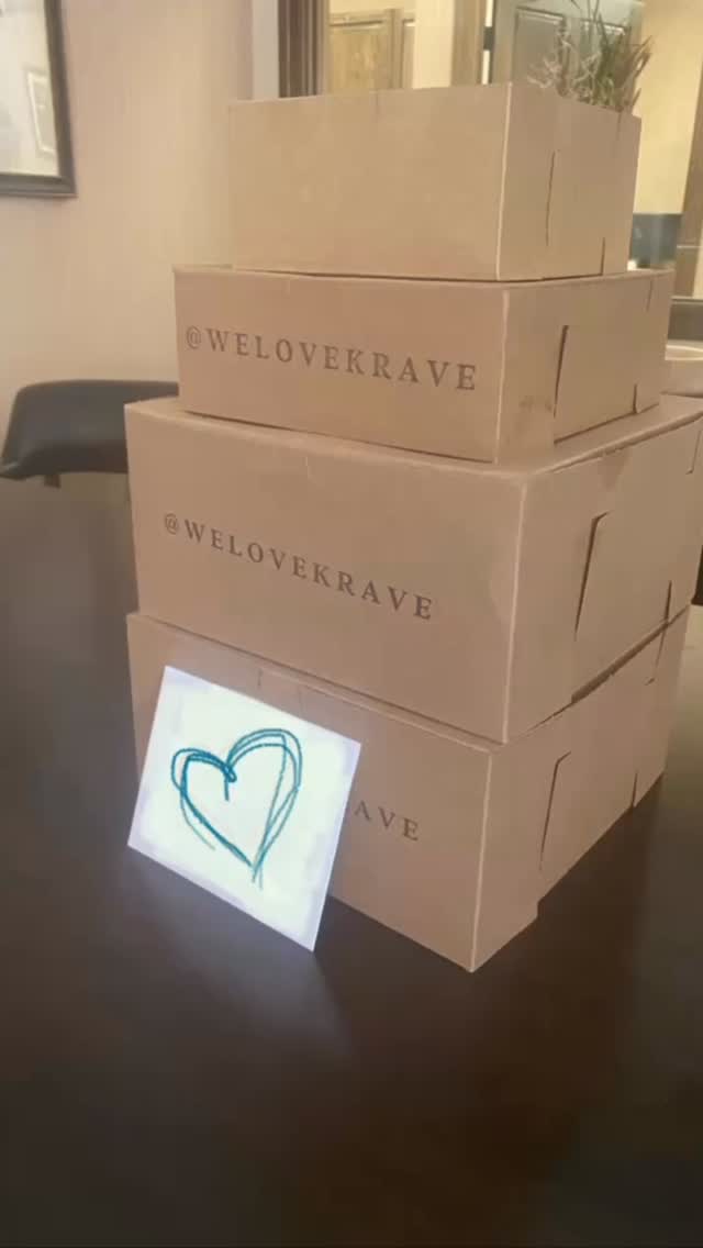 ✨ If you haven’t tried these yet at Krave, this is your sign. ✨
💚 Our Krinkle Bar is a delicate, European-inspired indulgence—think of it as a distant cousin of baklava. Layers of crisp, buttery phyllo, infused with lavender honey and crowned with pistachios. Light, refined, and utterly irresistible.
💚 The Dubai Brownie—our most requested brownie—rich, decadent, and layered with silky pistachio cream, delicate kataifi, and finished with pistachios for an opulent touch.
💚 Both are absolutely delightful.
💚 Both are exclusively at Krave.
💚 And yes—they sell out every single time.
💚 After school, before dinner, after dinner—we don’t judge. Whenever the kraving hits, we’re here for you. But don’t wait.
💚 First come, first served.
Come experience Krave and discover what everyone is talking about. ✨
#weloveKrave #EuropeanLuxury #southdakota #AberdeenSD #bestbistroSD