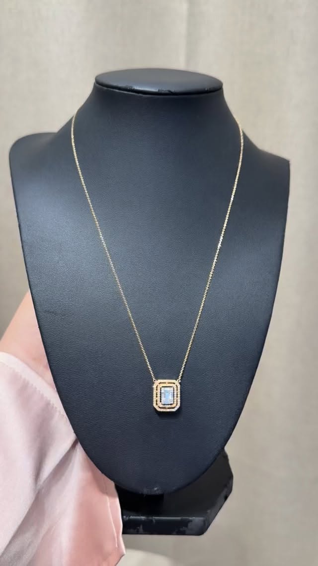 0.199 ct natural diamonds
VVS, Color G-H
14K 3.05g
PHP 39,000