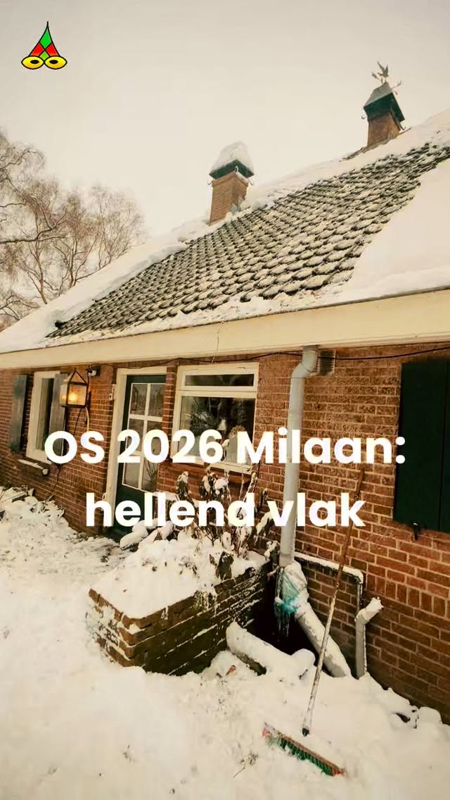- Hellend vlak
Hoog vliegen
is niet hetzelfde
als kunnen landen.
Volg het @poeziejournaal - dichterlijke reportages met rechte rug en open hart.
✍️ Maurice Jonkers & 🎥 Hilma ten Boske
Wil jij ook een gedicht of optreden?
Stuur een DM of kijk via de link in bio.
#poeziejournaal #dichterlijkereportages #houdezonzijde
#milanoCortina2026 #nykäanen #hellendvlak #schansspringen