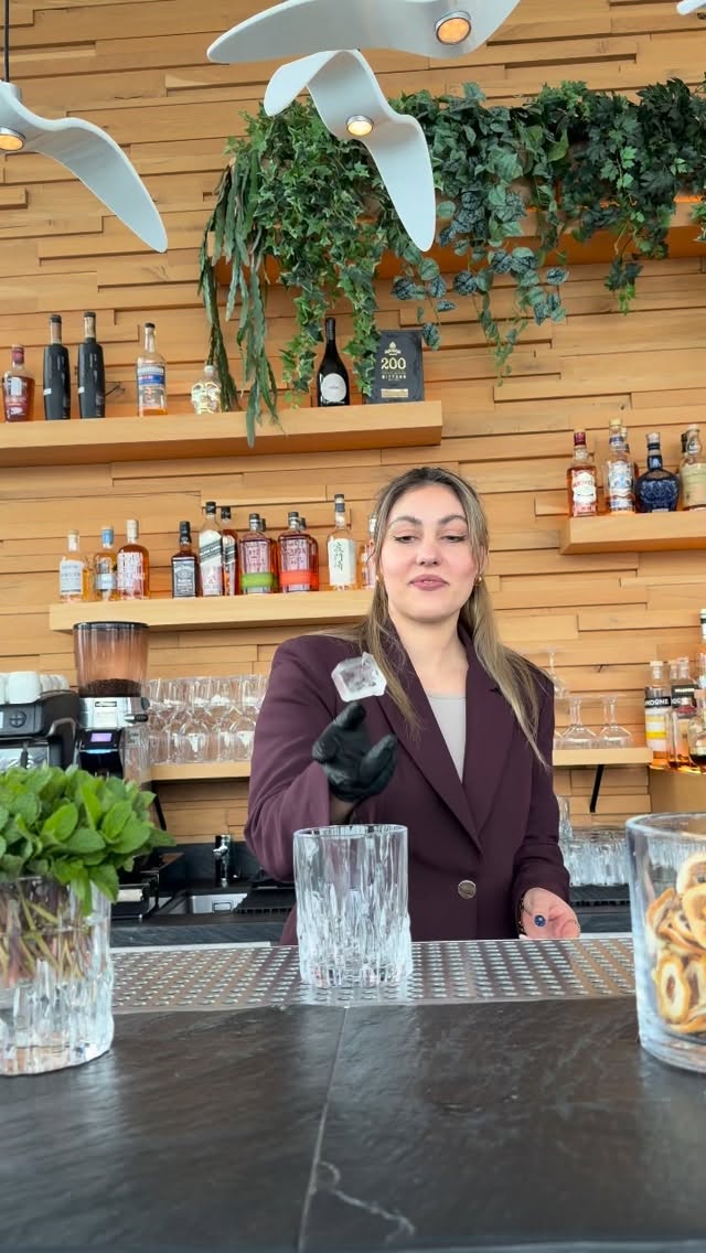 Tequila Blanco • Lime • Agave • Muddled Cucumber
Get ready for our Signature Cocktails this Valentine’s Day!
Here’s one of our special creations — crafted to make your heart skip a beat. 💘🍸
Simply fresh, and impossible to resist. 💚
#ValentinesDay #signaturecocktails